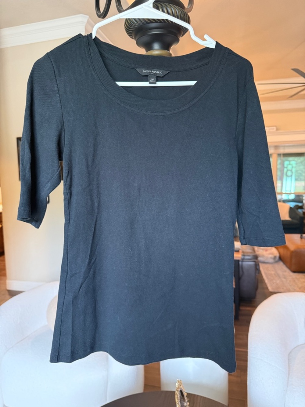 Banana Republic Black 3/4 length Short Sleeve Scoop Neck Tee